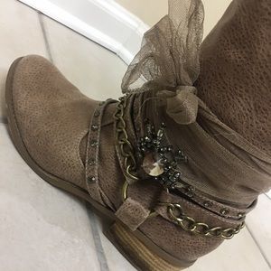 Not Rated Tutsan women’s knee high boots